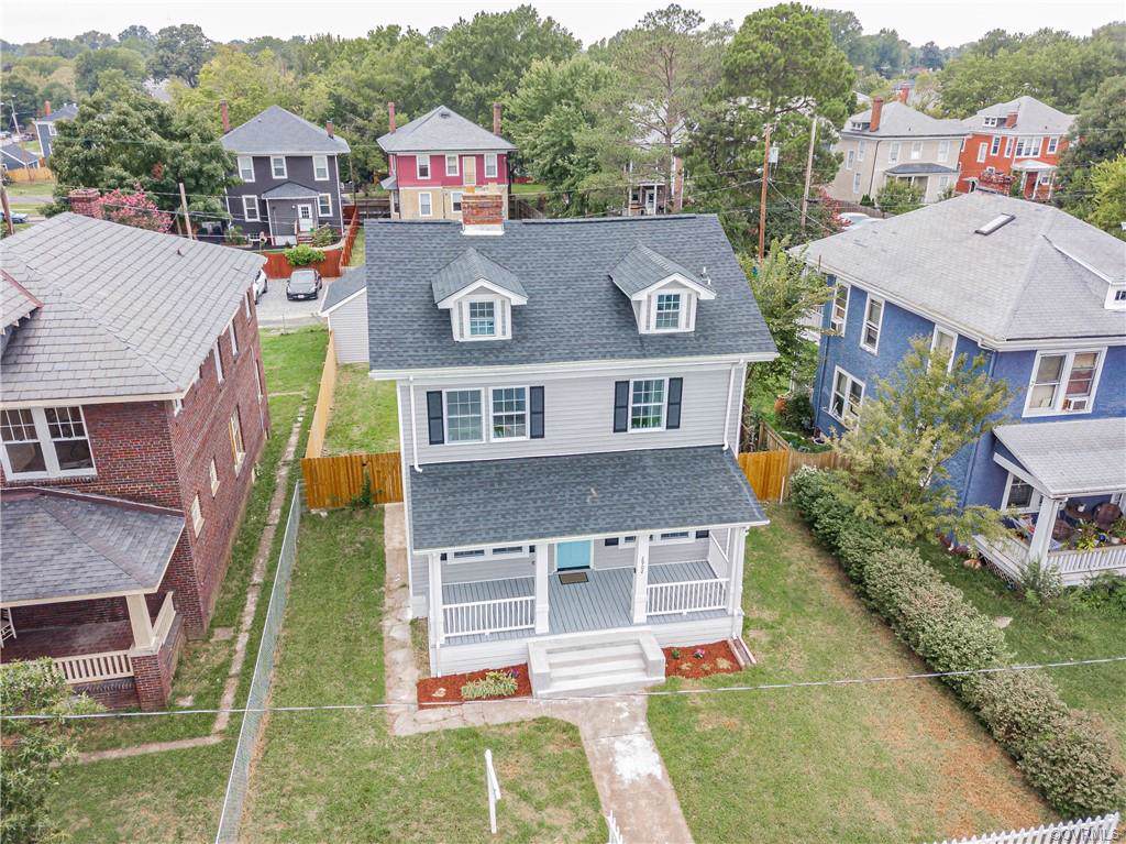 2902 Montrose Avenue - Photo 1