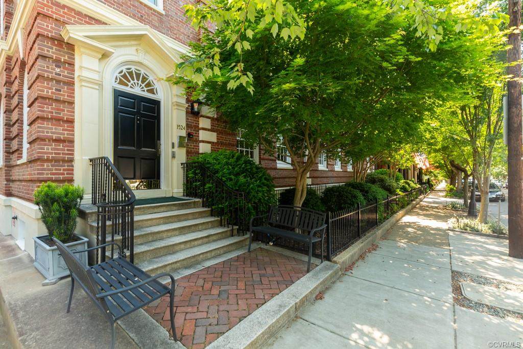 1524 West Avenue - Photo 1