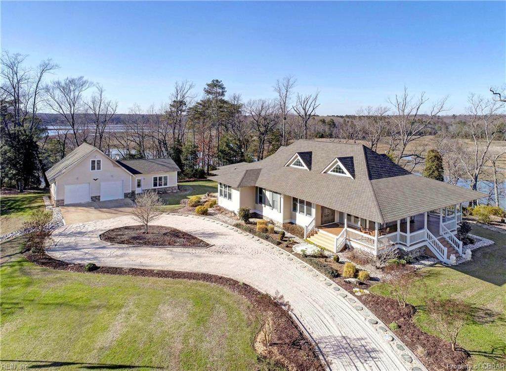 195 Beverly Court - Photo 1