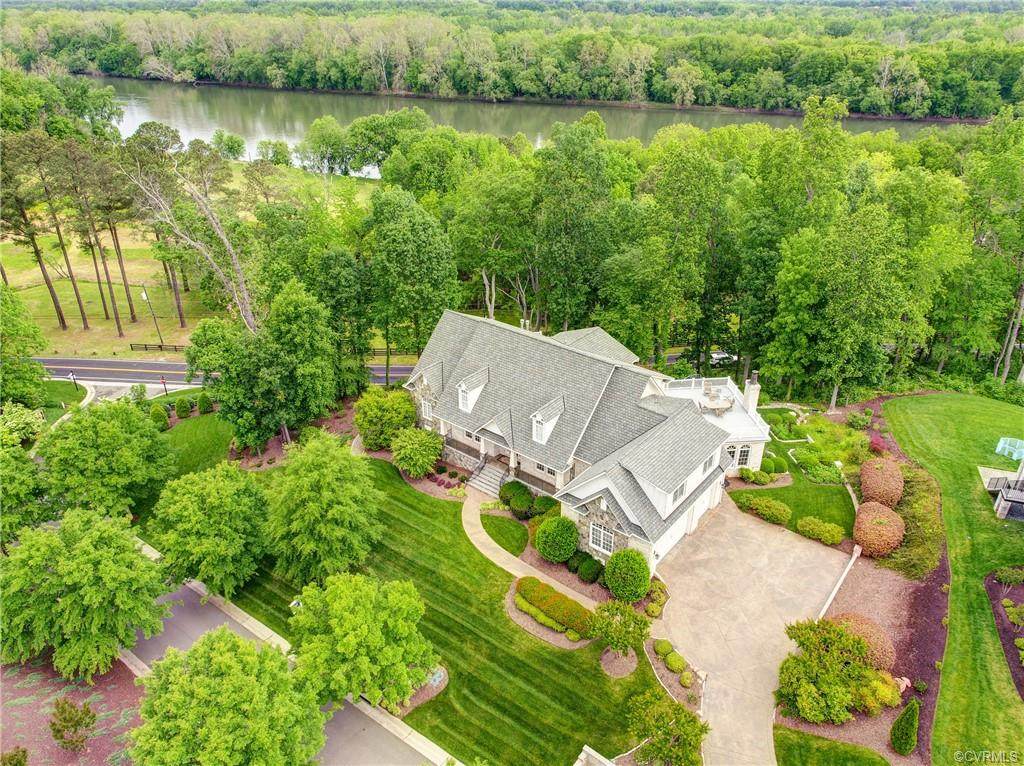 9150 James Riverwatch Drive - Photo 1