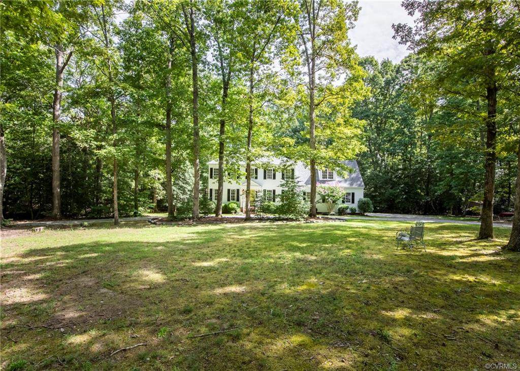 1910 Rock Point Drive - Photo 1