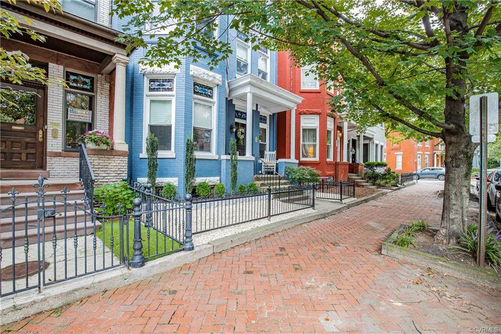 1119 Grove Avenue - Photo 1