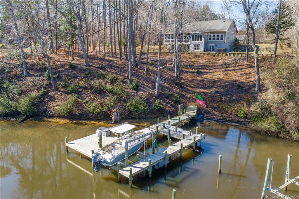 360 White Pine Lane - Photo 1