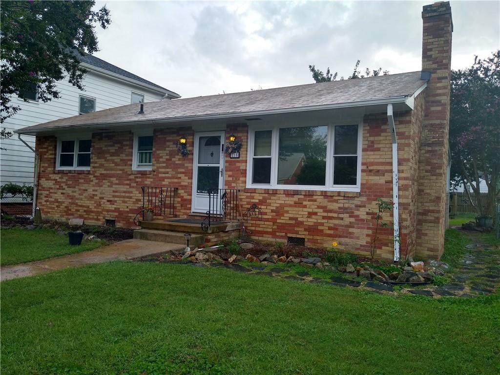 215 Suffolk Avenue - Photo 1