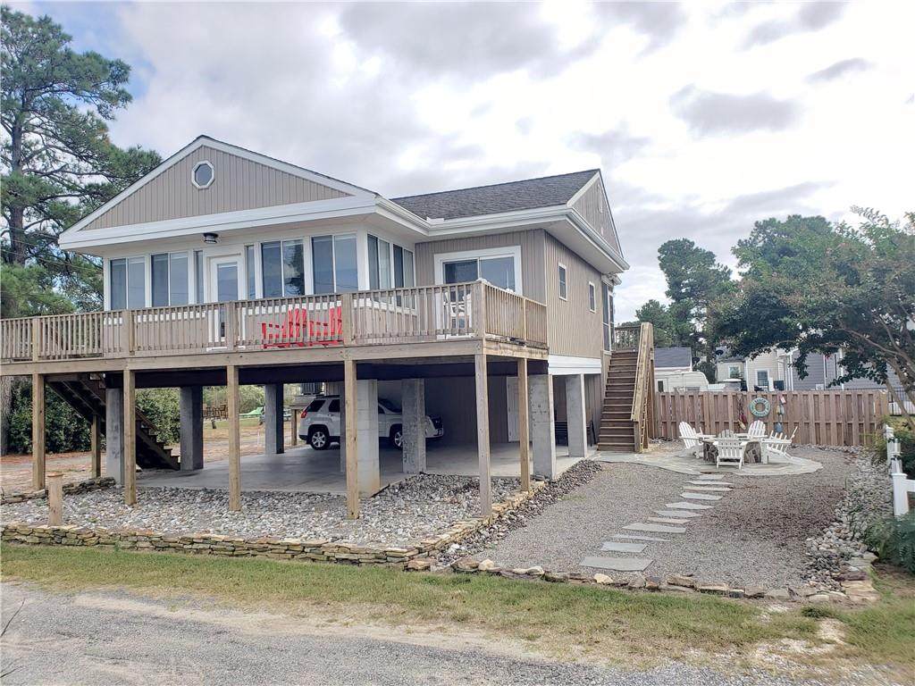 715 Riverside Drive - Photo 1