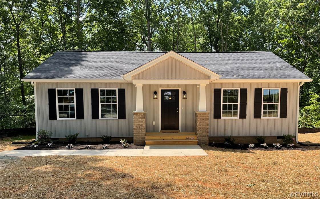 1632 Harris Creek Road - Photo 1