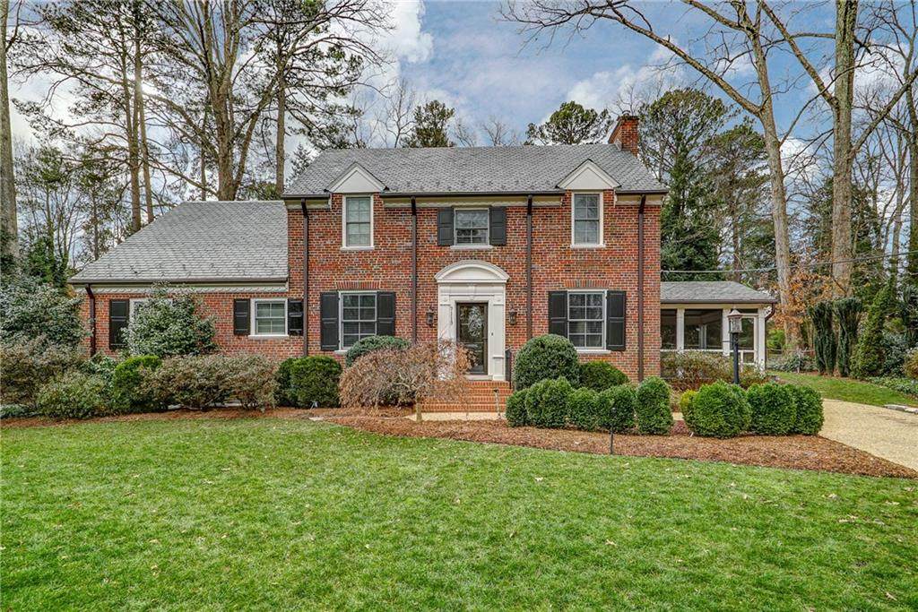 7113 Pinetree Road - Photo 1