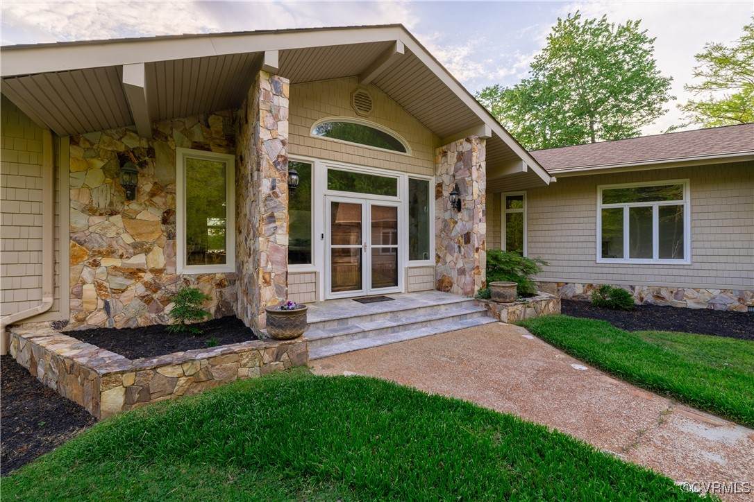 722 Point Anne Drive - Photo 1