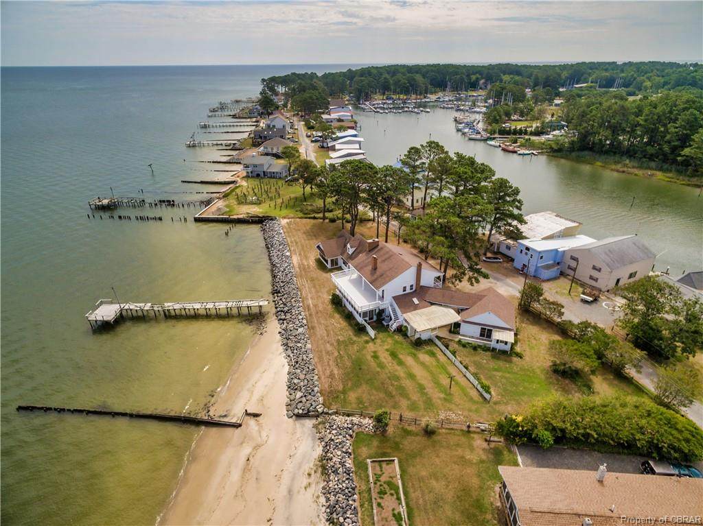 624 Riverside Drive - Photo 1