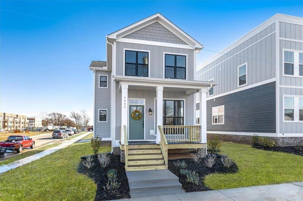 1557 31st Street - Photo 1