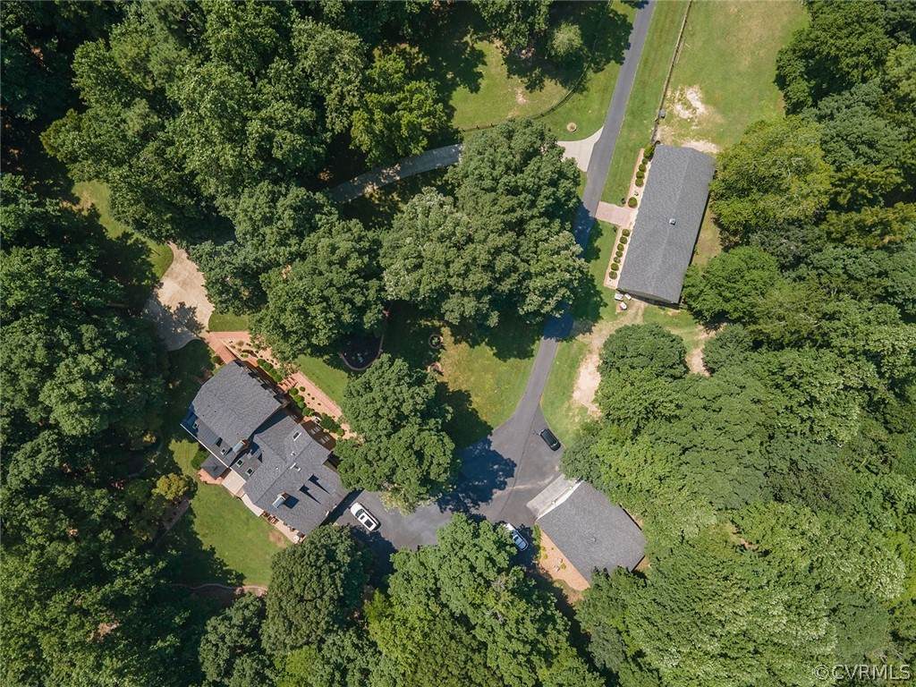 3215 Oxford Drive - Photo 1