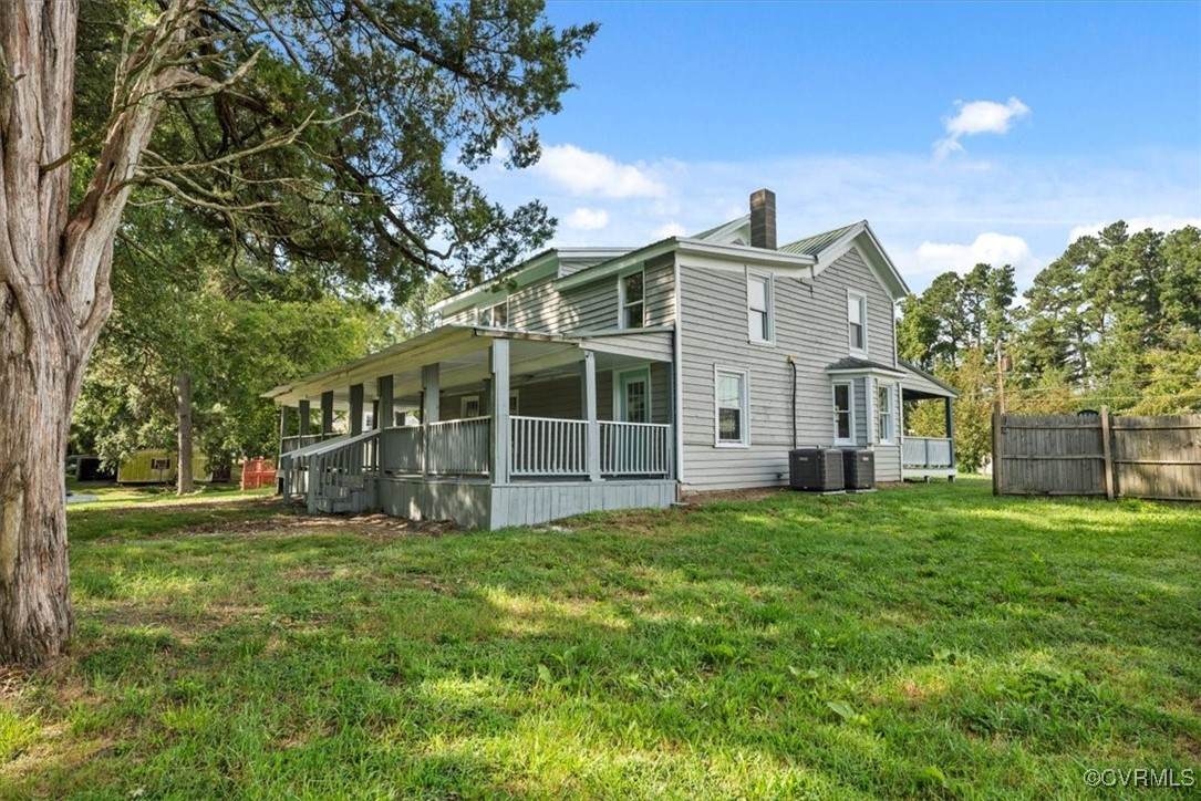 206 Mclean Street - Photo 1