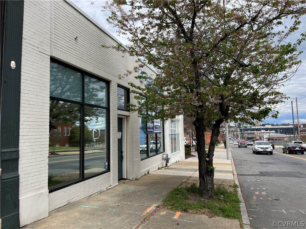921 Hull Street - Photo 1