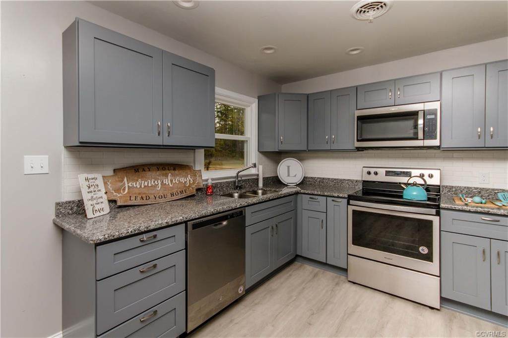 24107 River Road - Photo 1