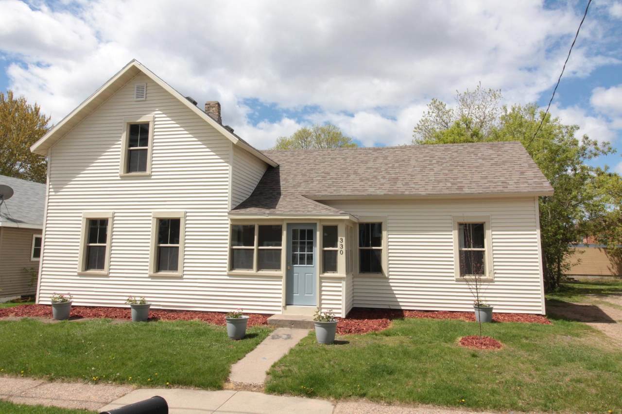 330 7TH AVENUE SOUTH - Photo 1