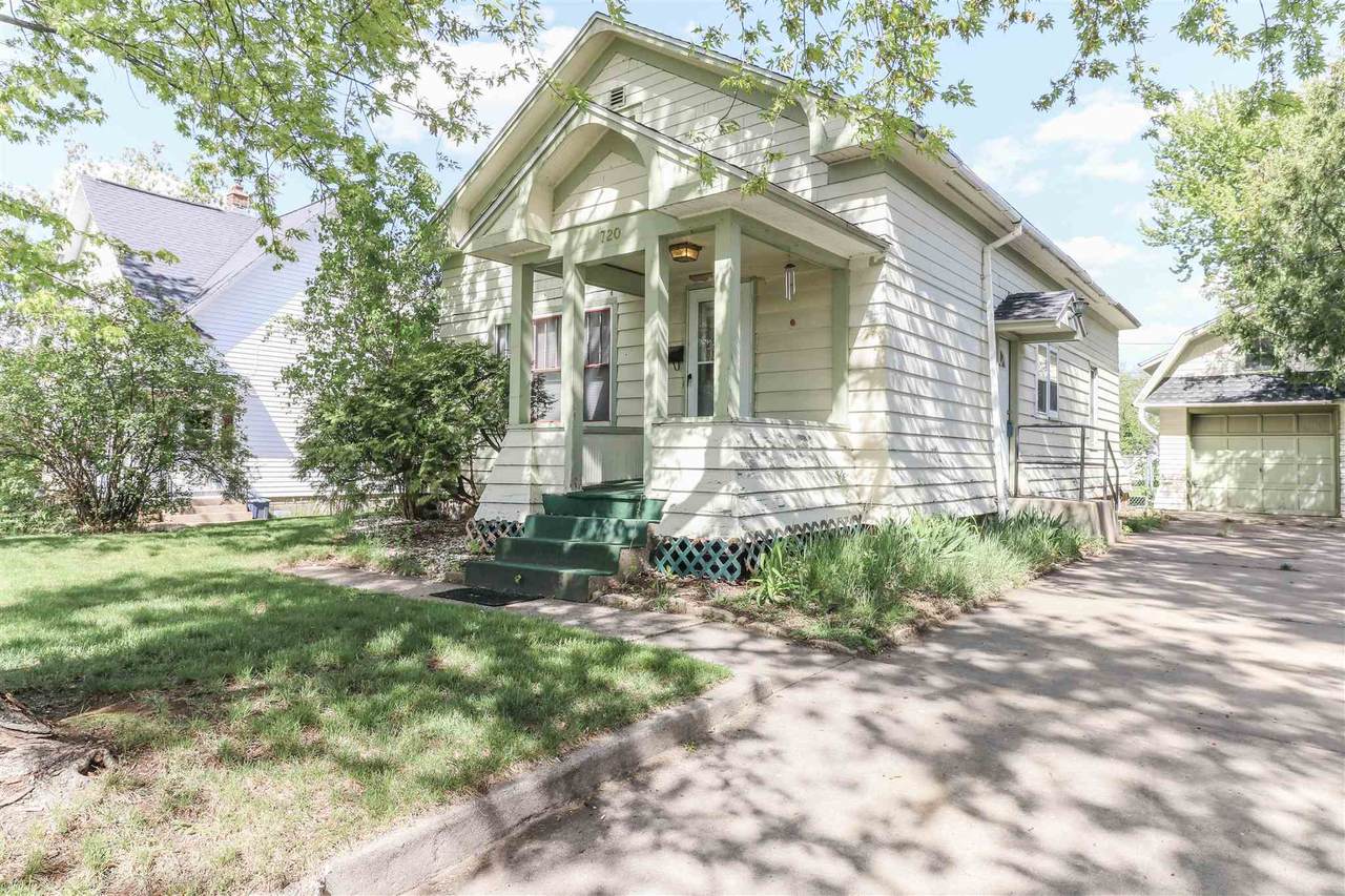 720 7TH STREET NORTH - Photo 1