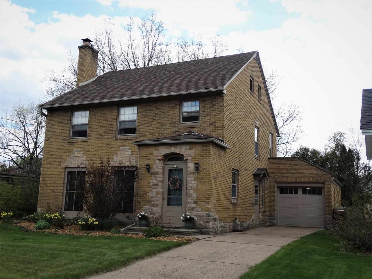 1940 Plover Street - Photo 1