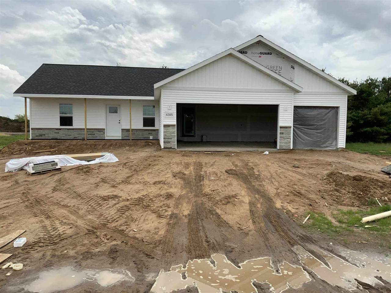 4395 Landcaster Road - Photo 1