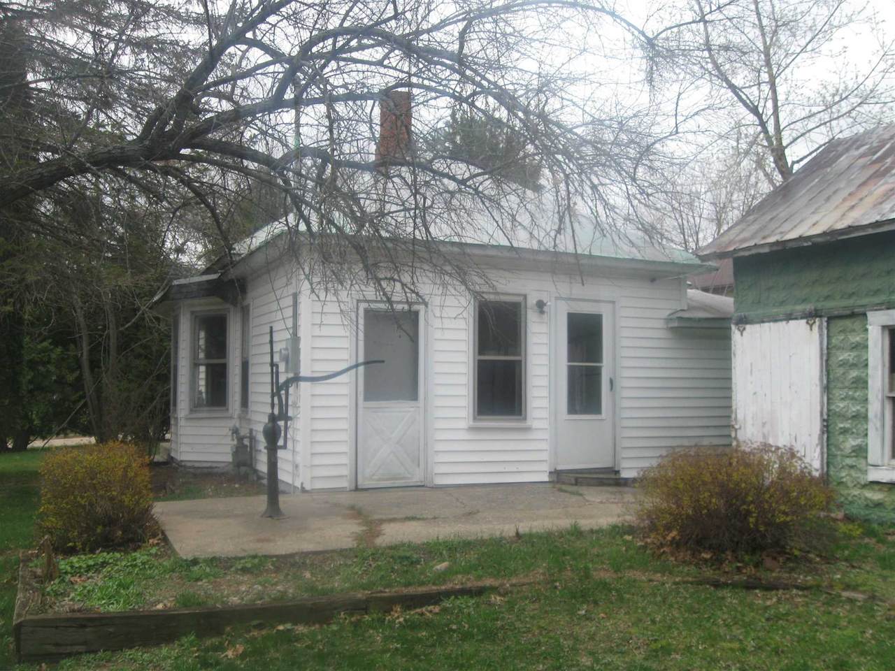 241 Blaine Street - Photo 1