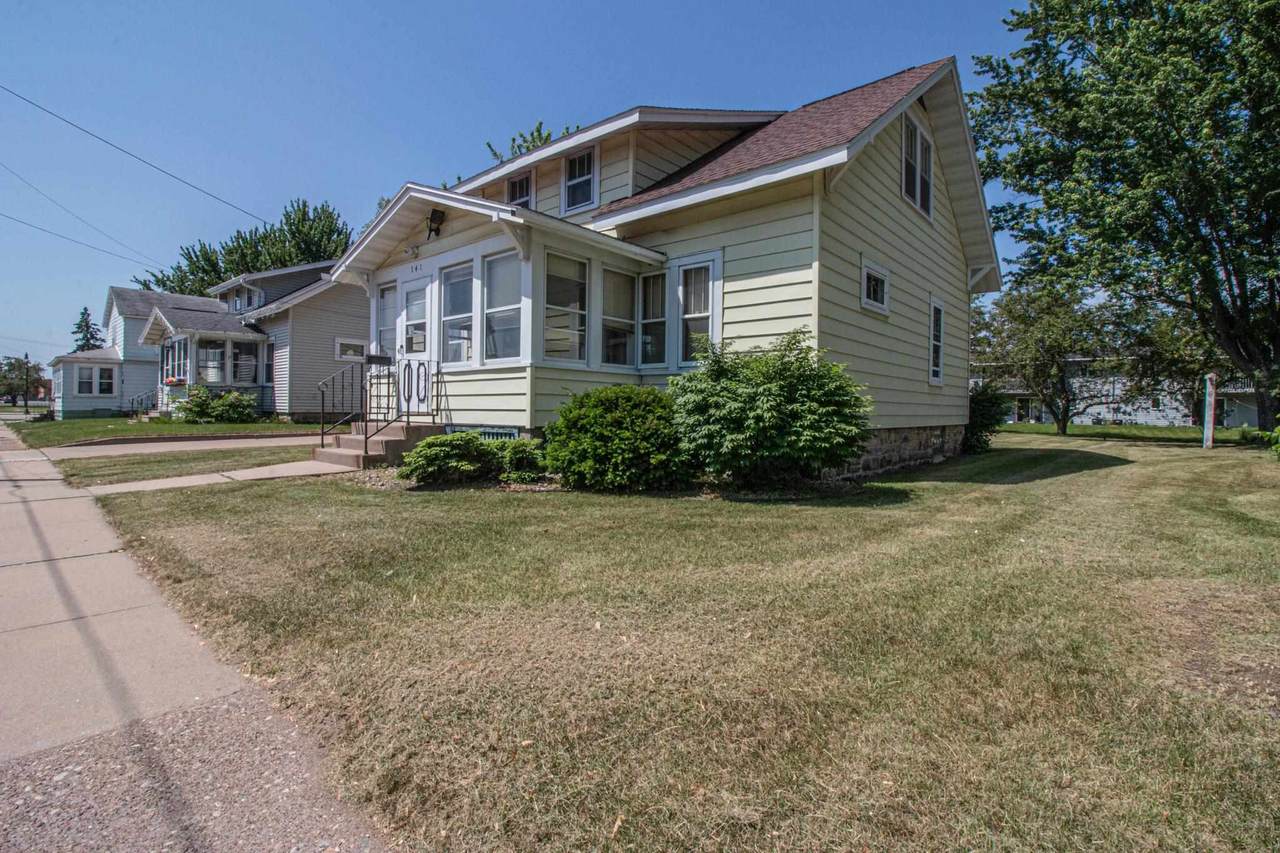 141 16TH AVENUE NORTH - Photo 1