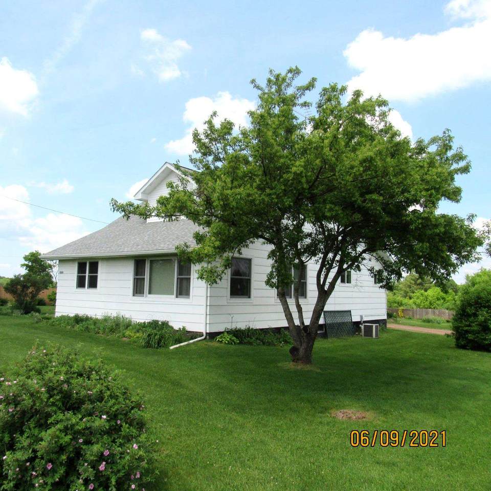 W3680 County Road G - Photo 1