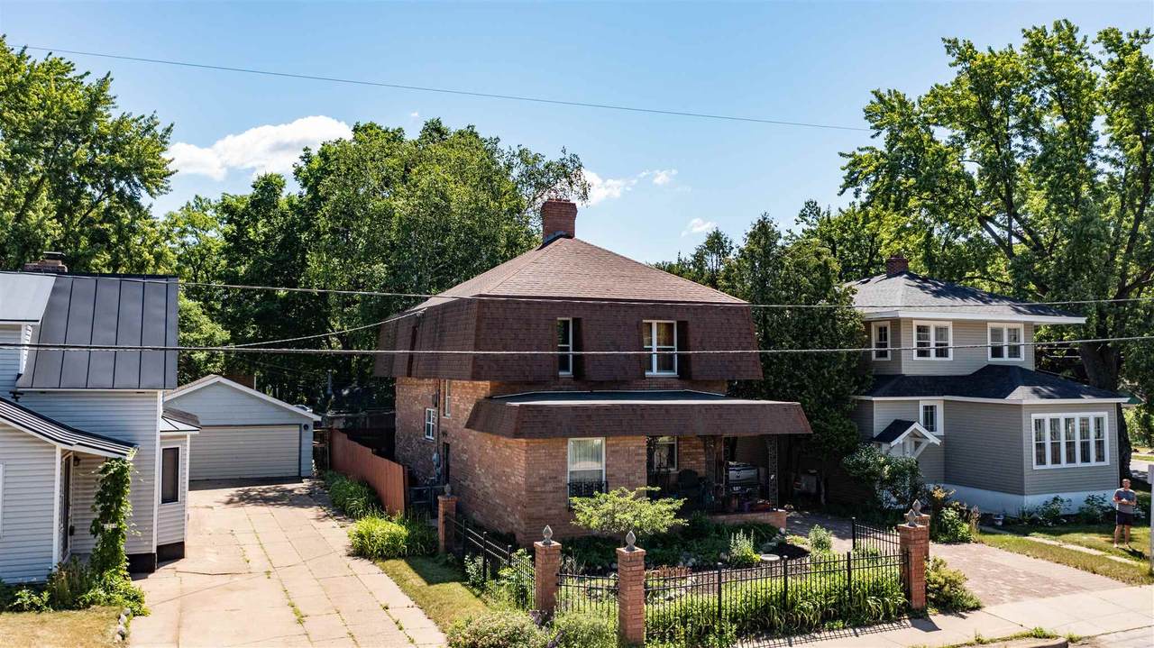 1727 Division Street - Photo 1