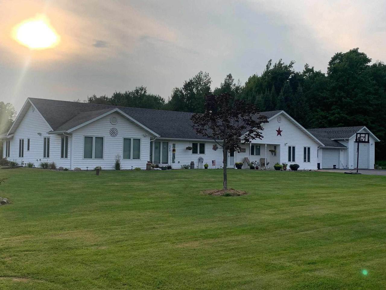 N4997 Hillcrest Road - Photo 1