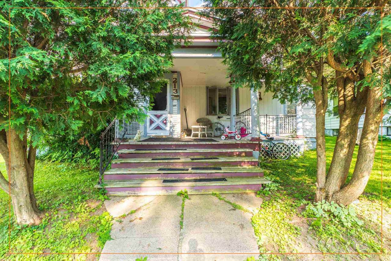 213 10TH STREET - Photo 1