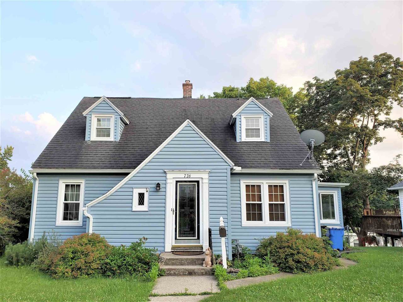 726 Pleasant Street - Photo 1