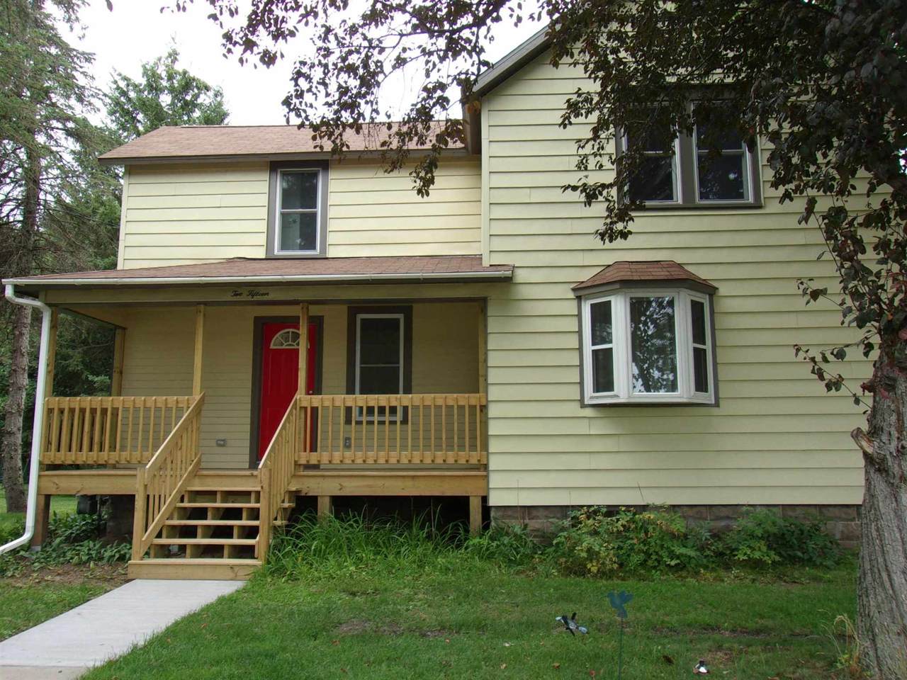 215 Garrison Avenue - Photo 1