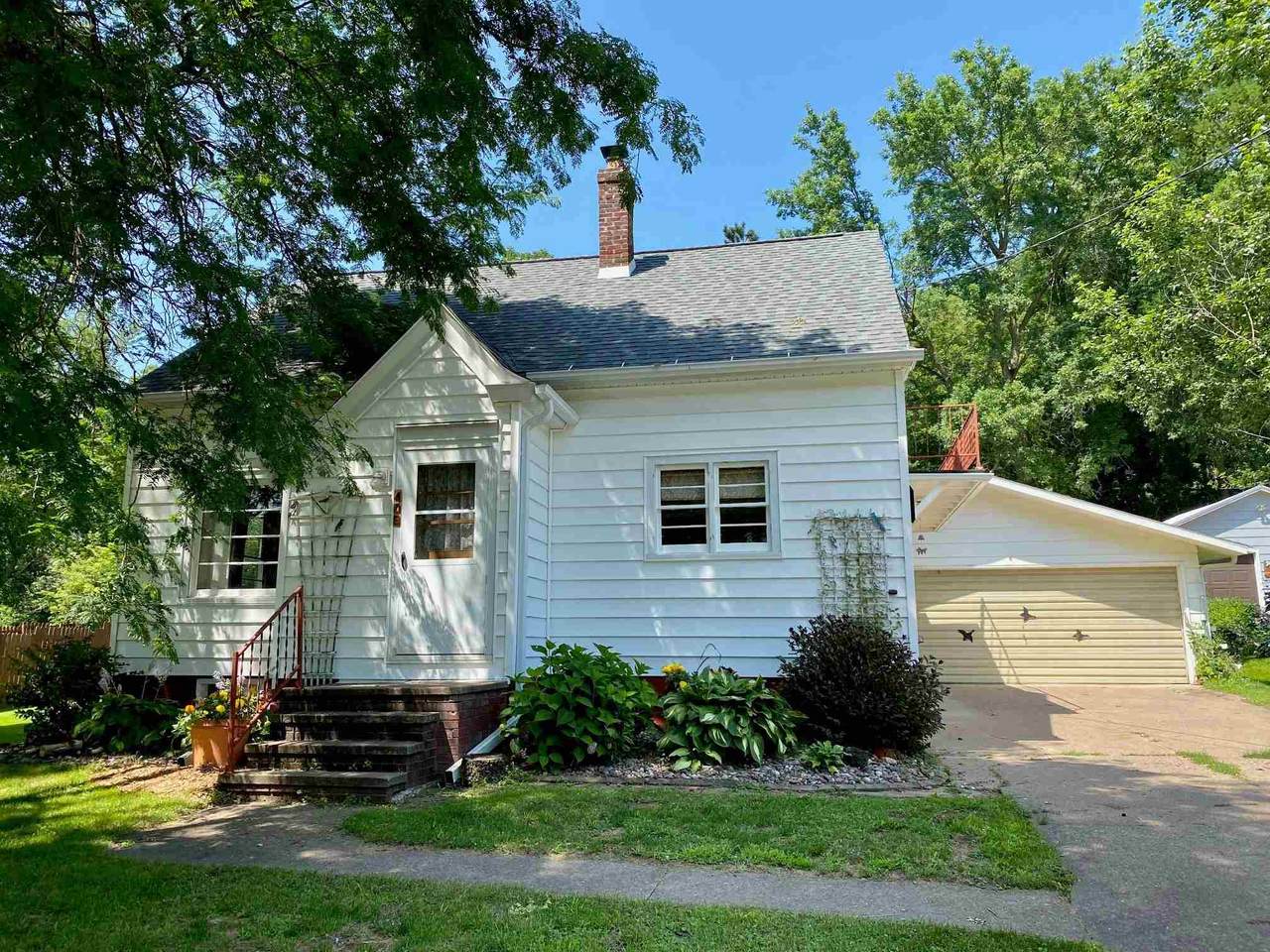409 2ND STREET - Photo 1