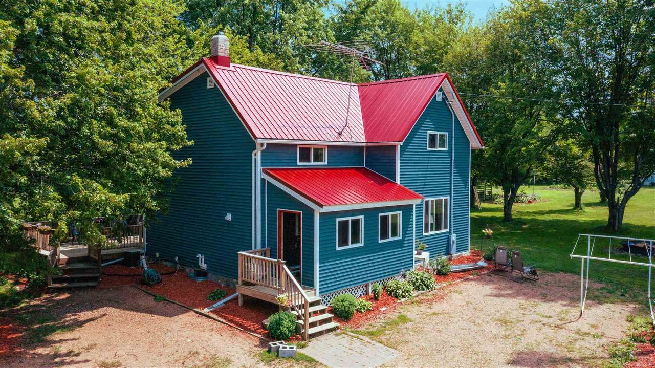 208525 Derby Avenue - Photo 1