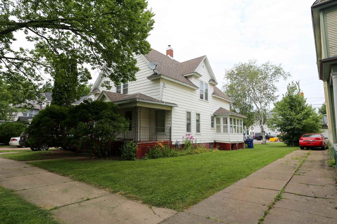 609 4TH AVENUE - Photo 1