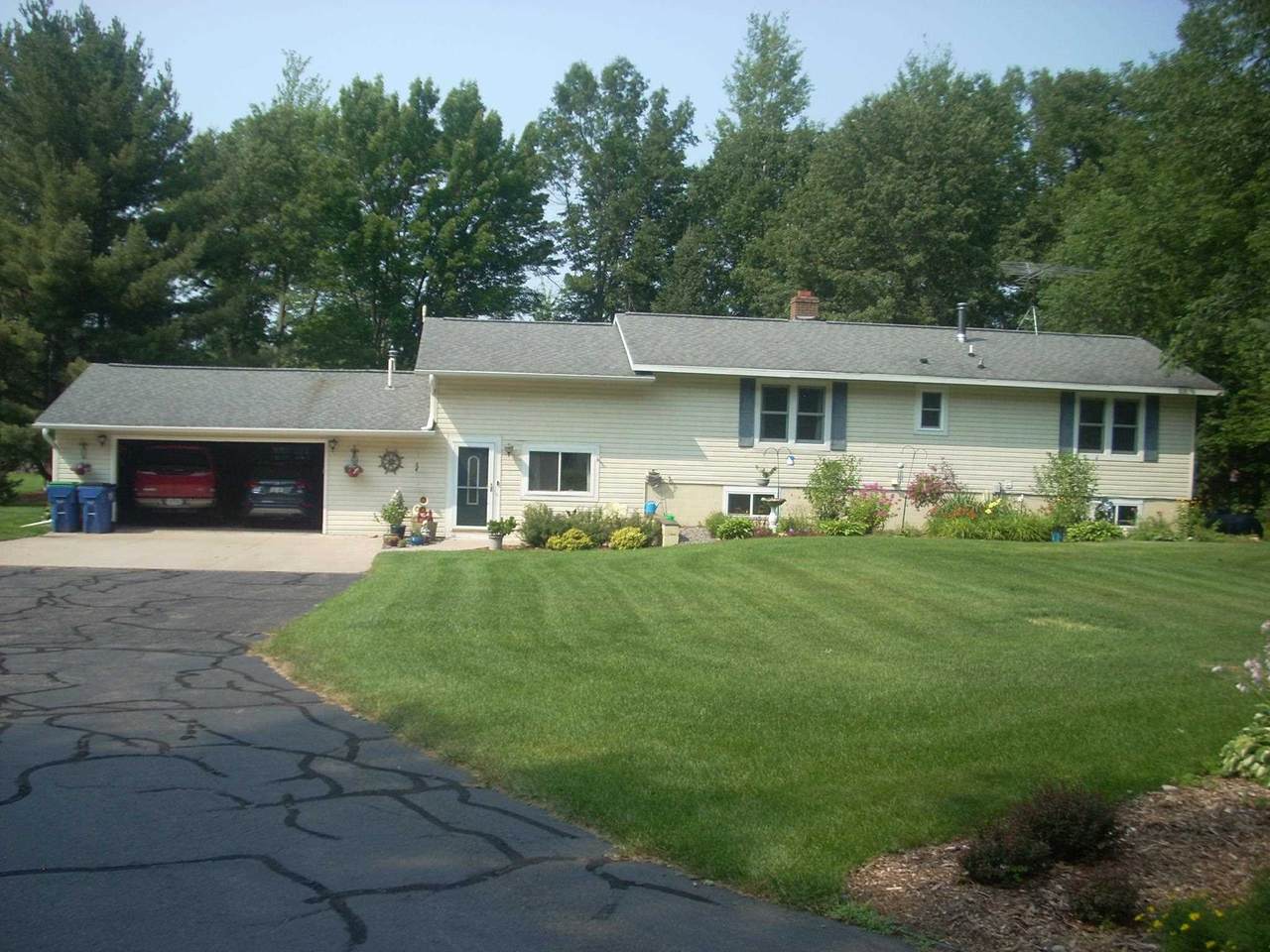 4715 Bay View Circle - Photo 1