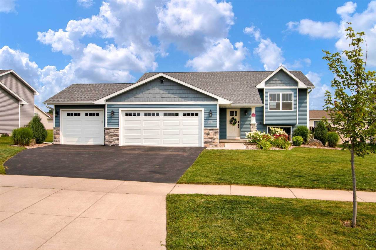 4606 Crest Ridge Avenue - Photo 1