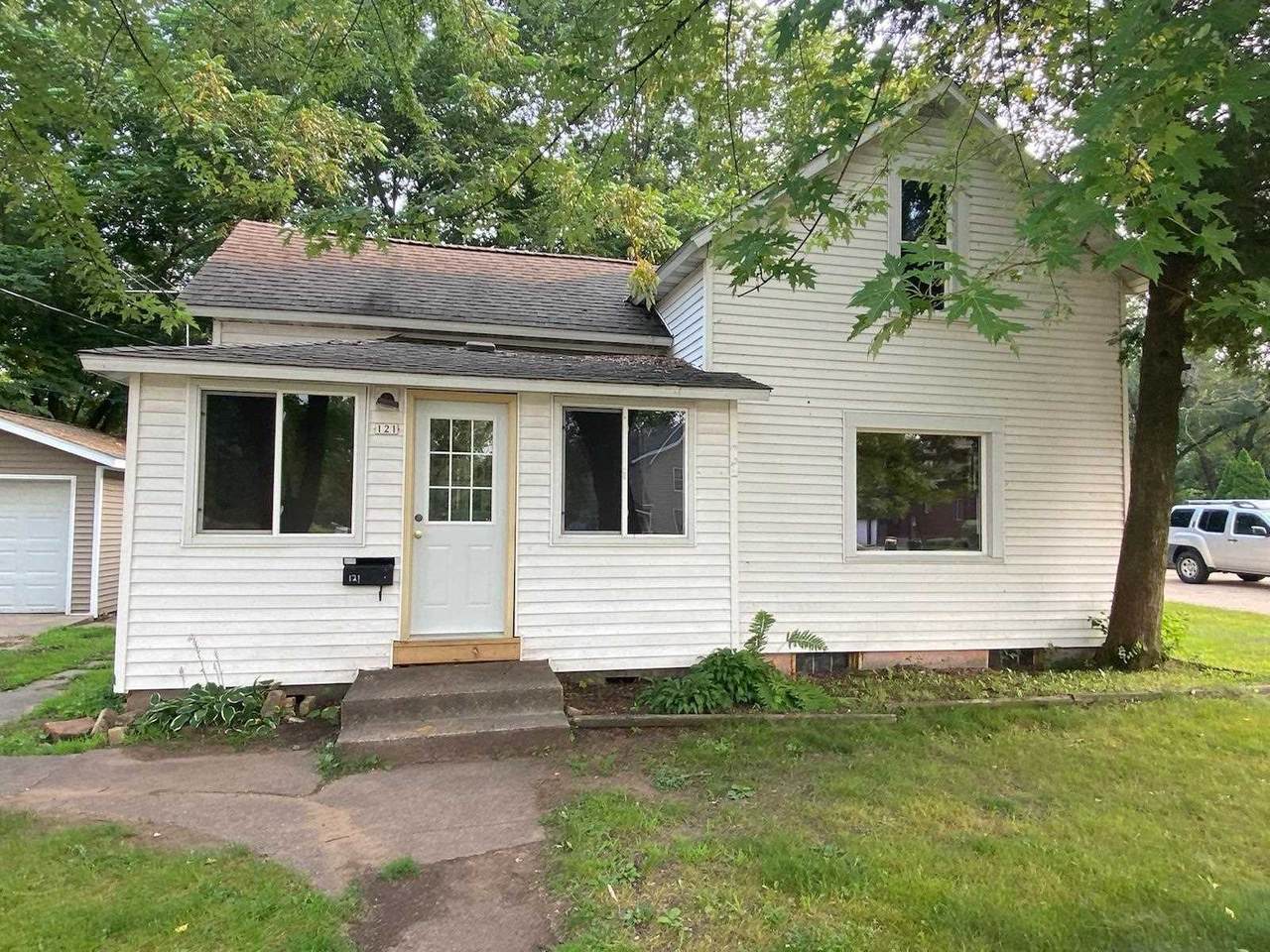 121 Wood Avenue - Photo 1