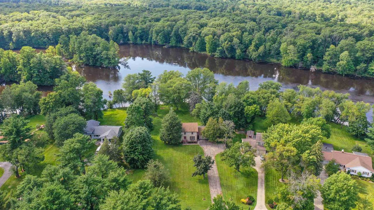 240 Shore Acres Drive - Photo 1