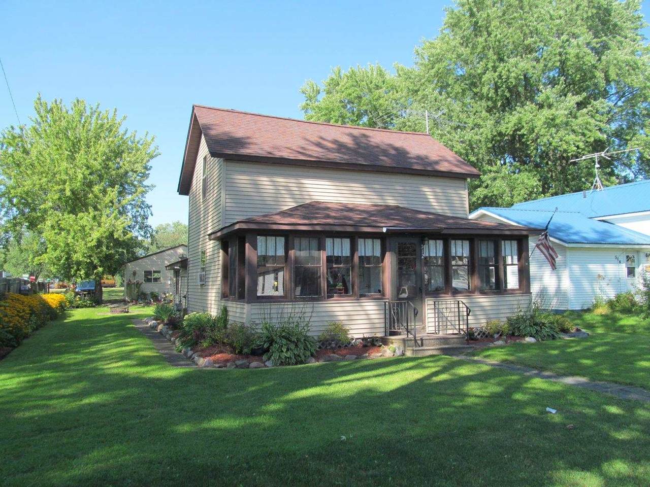 512 2ND STREET - Photo 1
