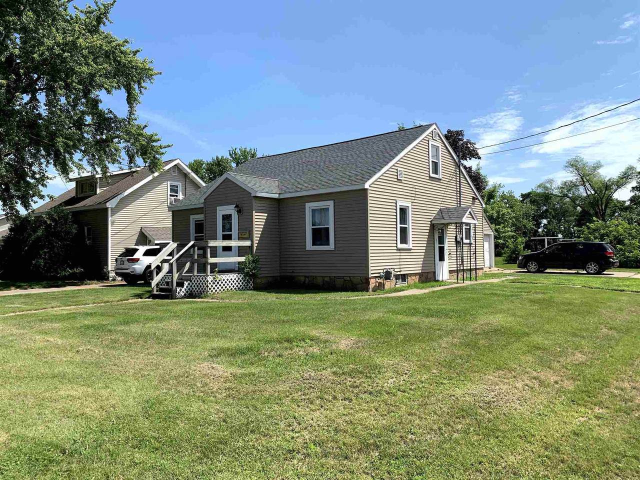 1641 5TH STREET - Photo 1