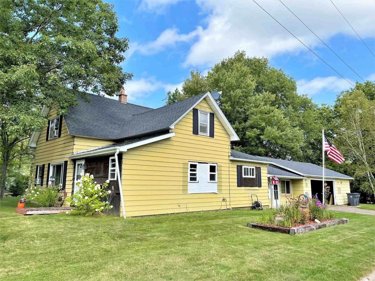 1702 Town Street - Photo 1