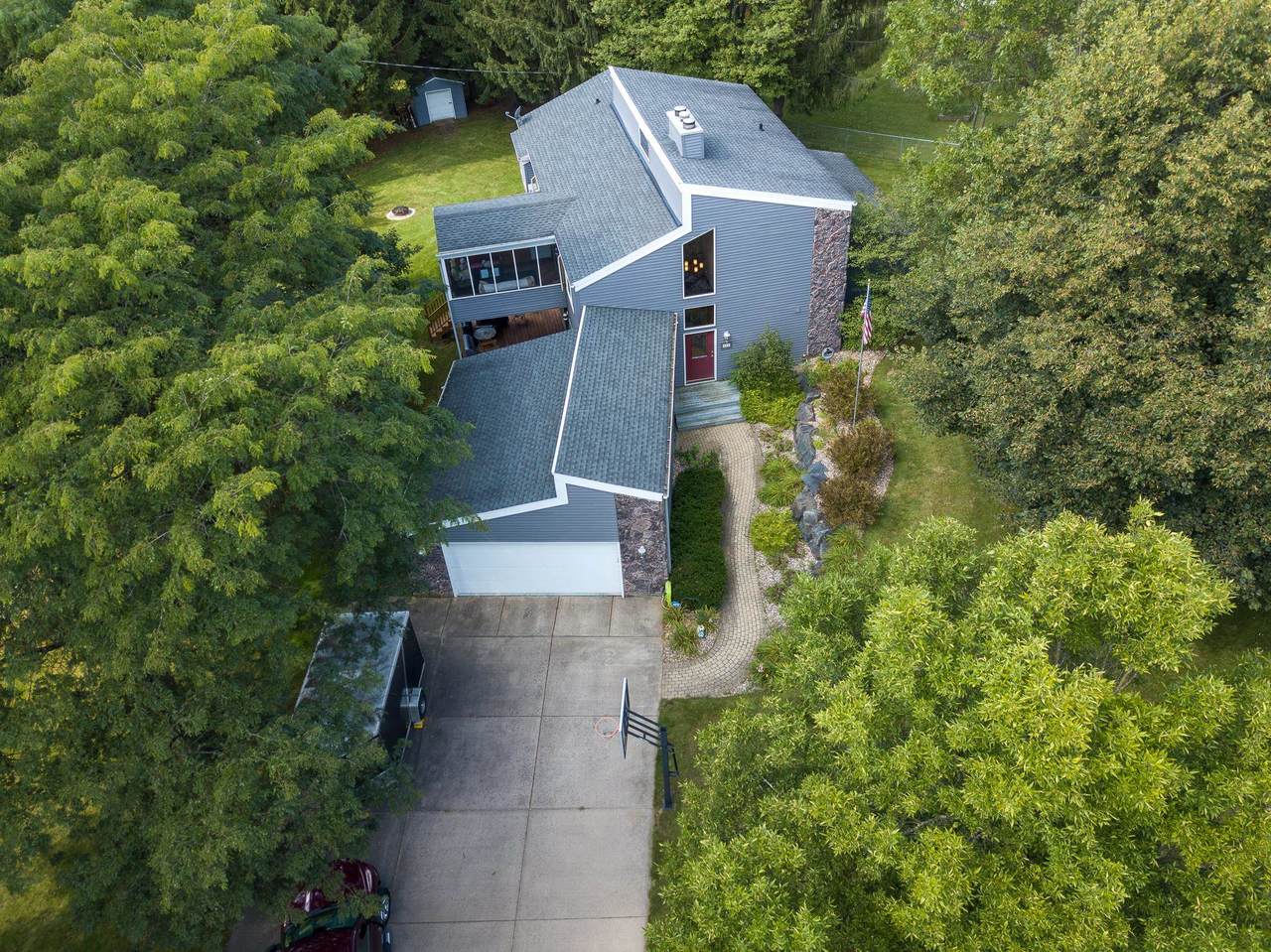 220 Lisbeth Road - Photo 1