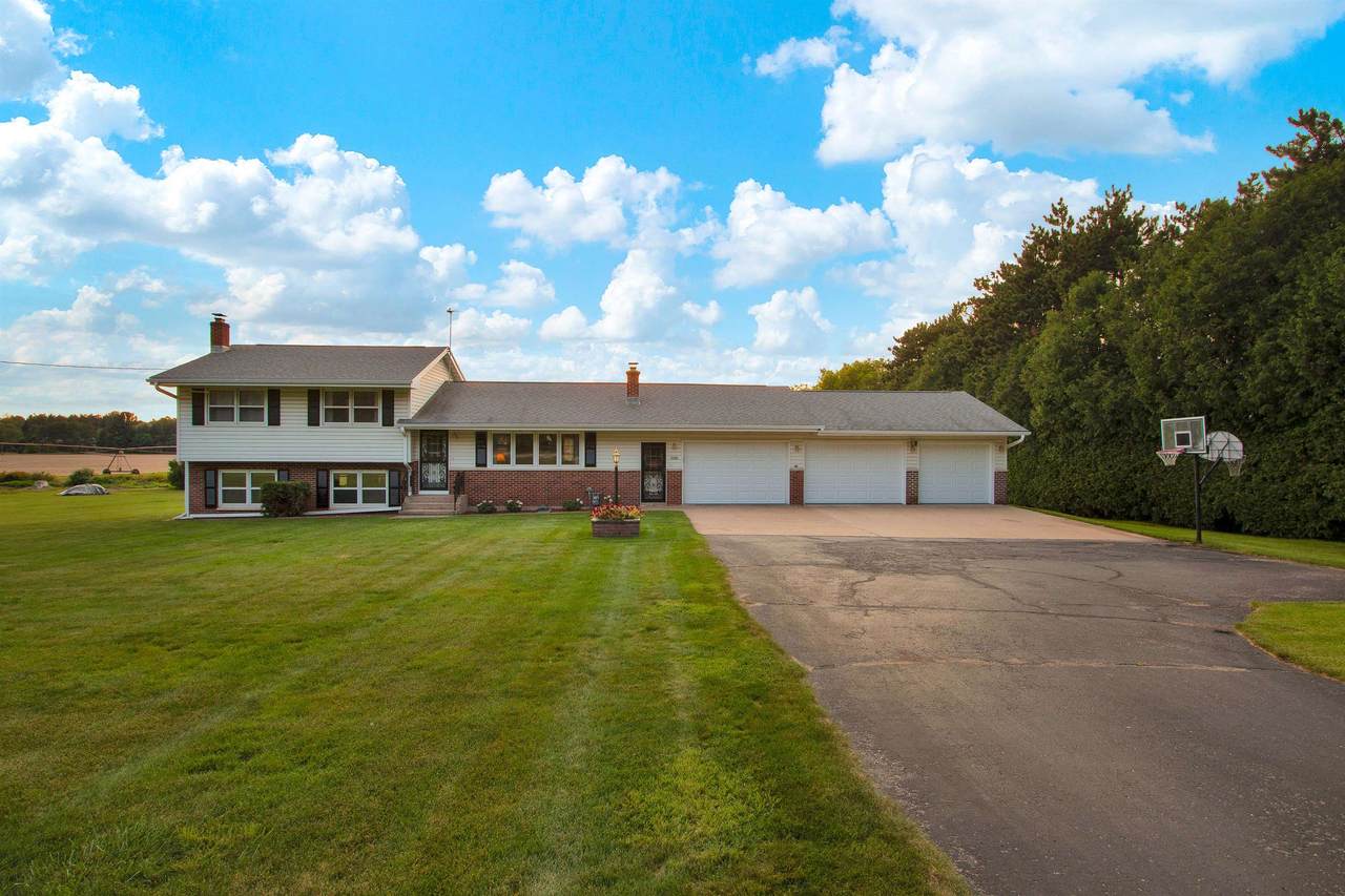 3282 County Road J - Photo 1