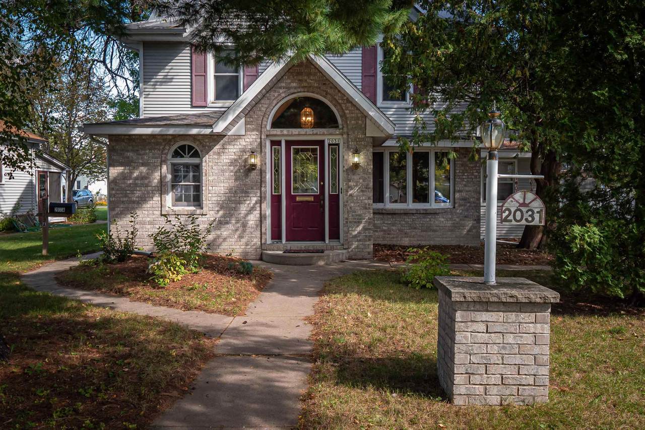 2031-2033A Illinois Avenue - Photo 1