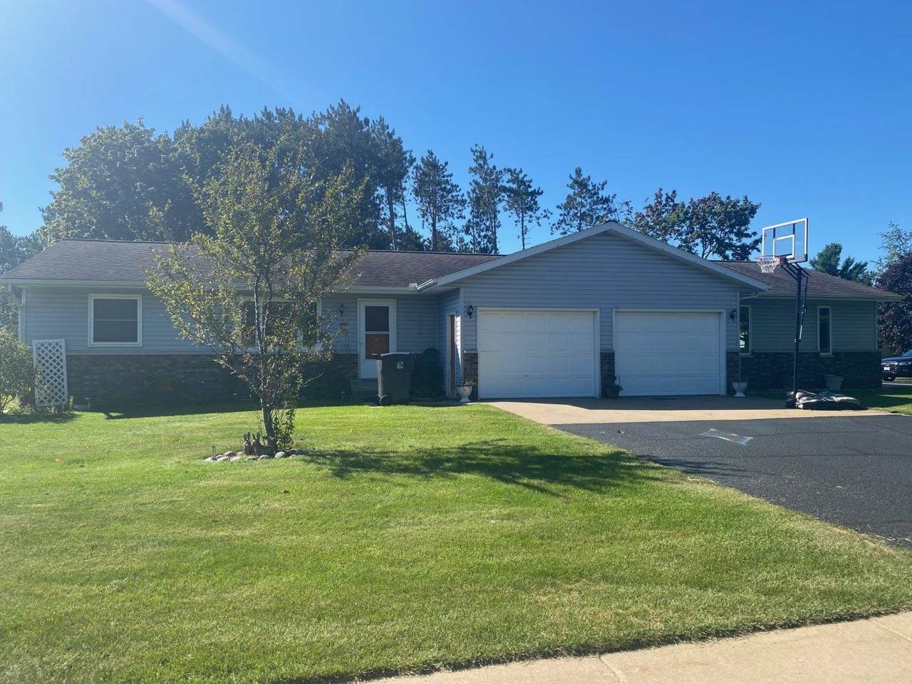 3131 Maple Drive - Photo 1