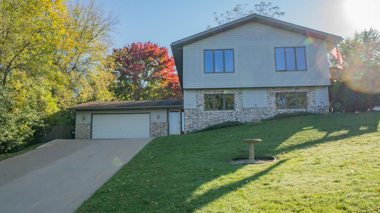 807 13TH DRIVE - Photo 1