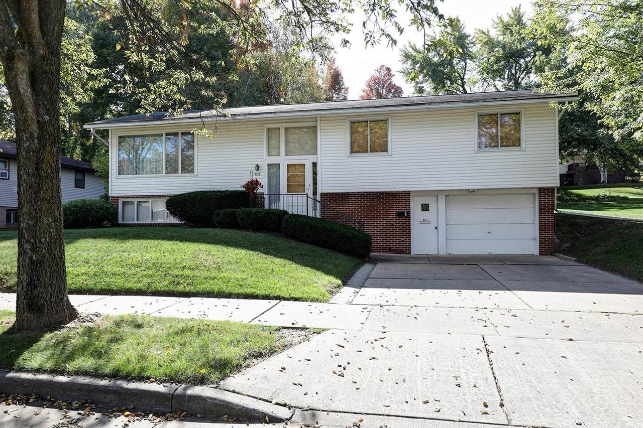 1311 Holub Street - Photo 1