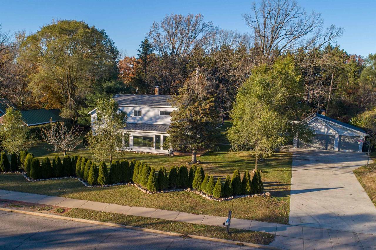 402 Mc Dill Avenue - Photo 1