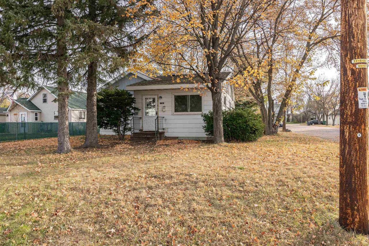 1741 5TH STREET SOUTH - Photo 1