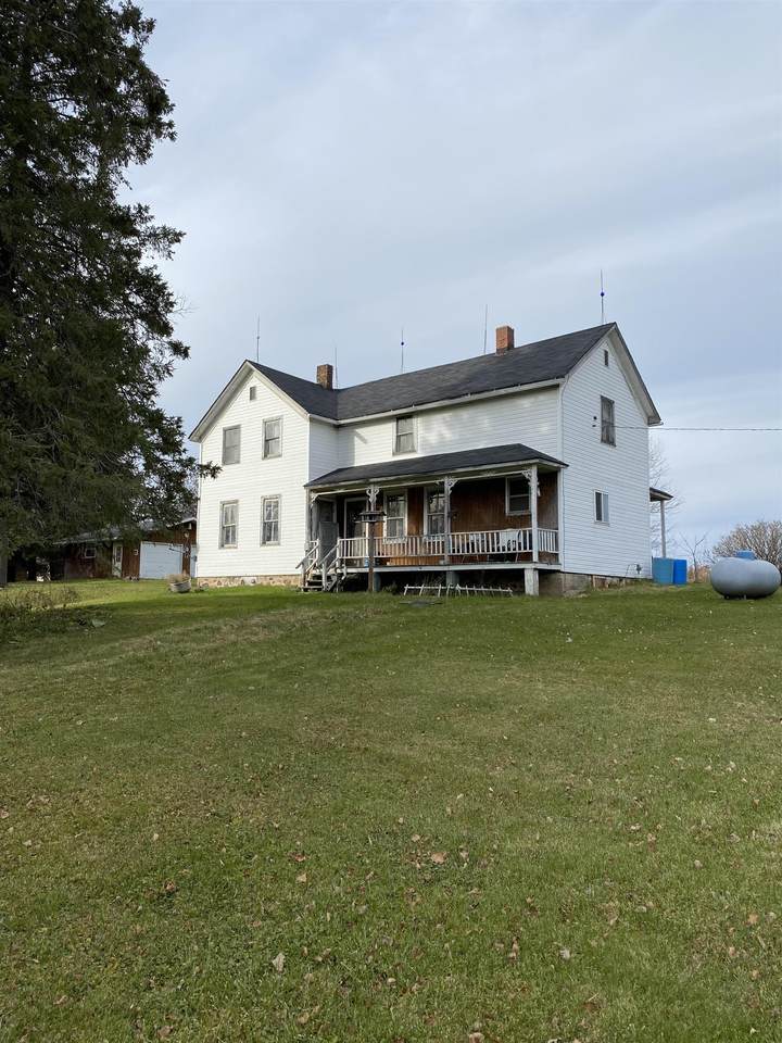 W8562 Keyes Avenue - Photo 1