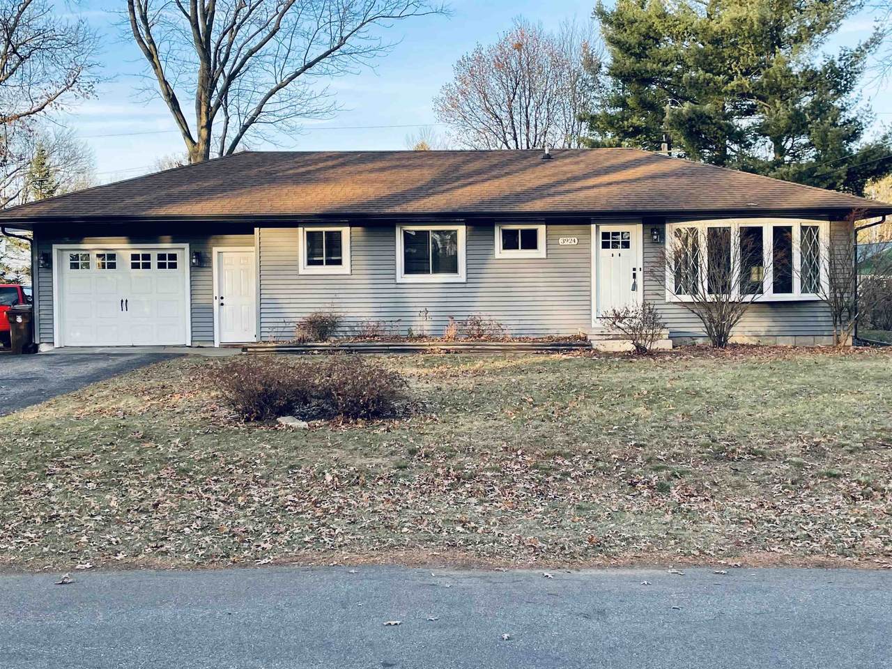 3924 Simonis Street - Photo 1